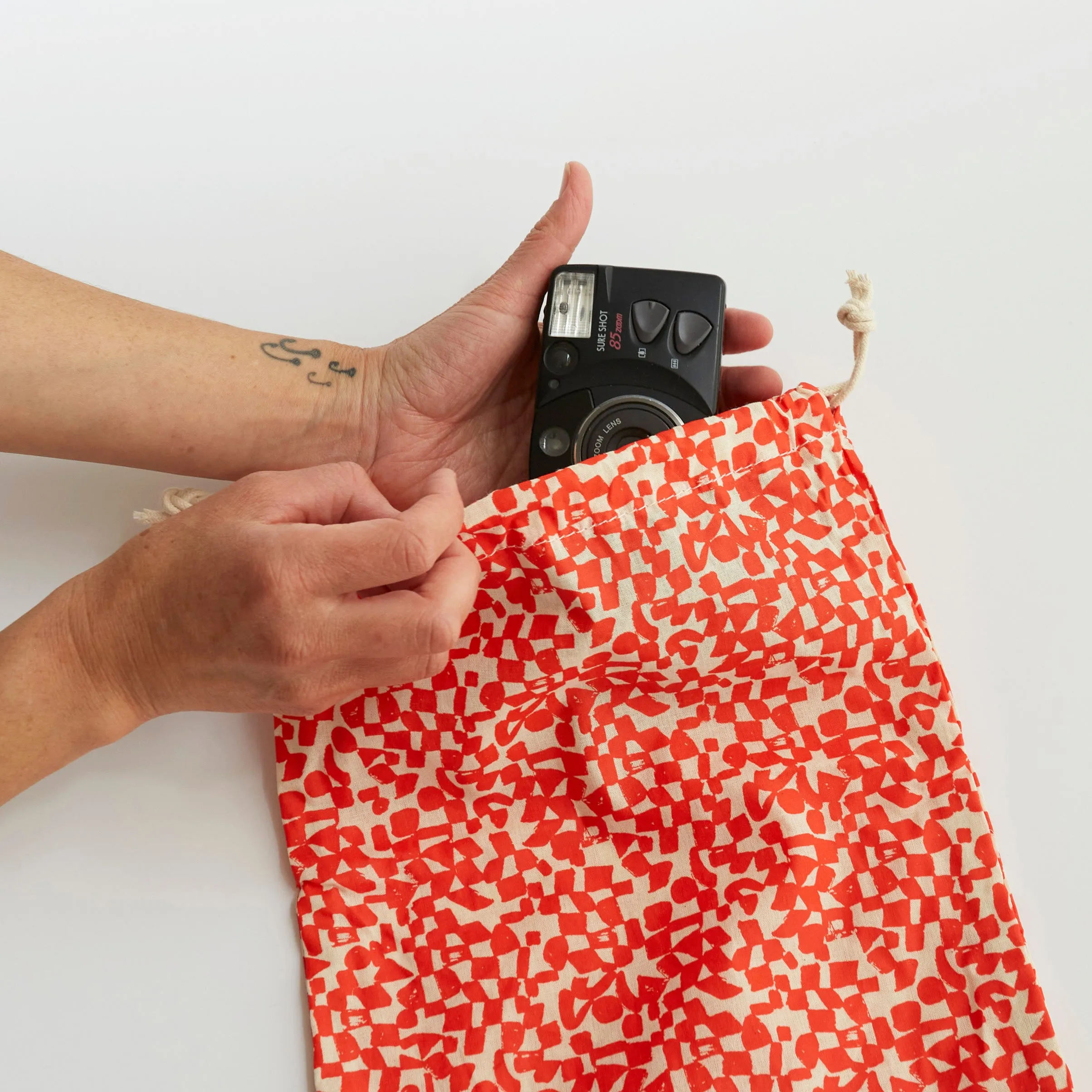 Reusable Cinch Bag - Checks - Brick