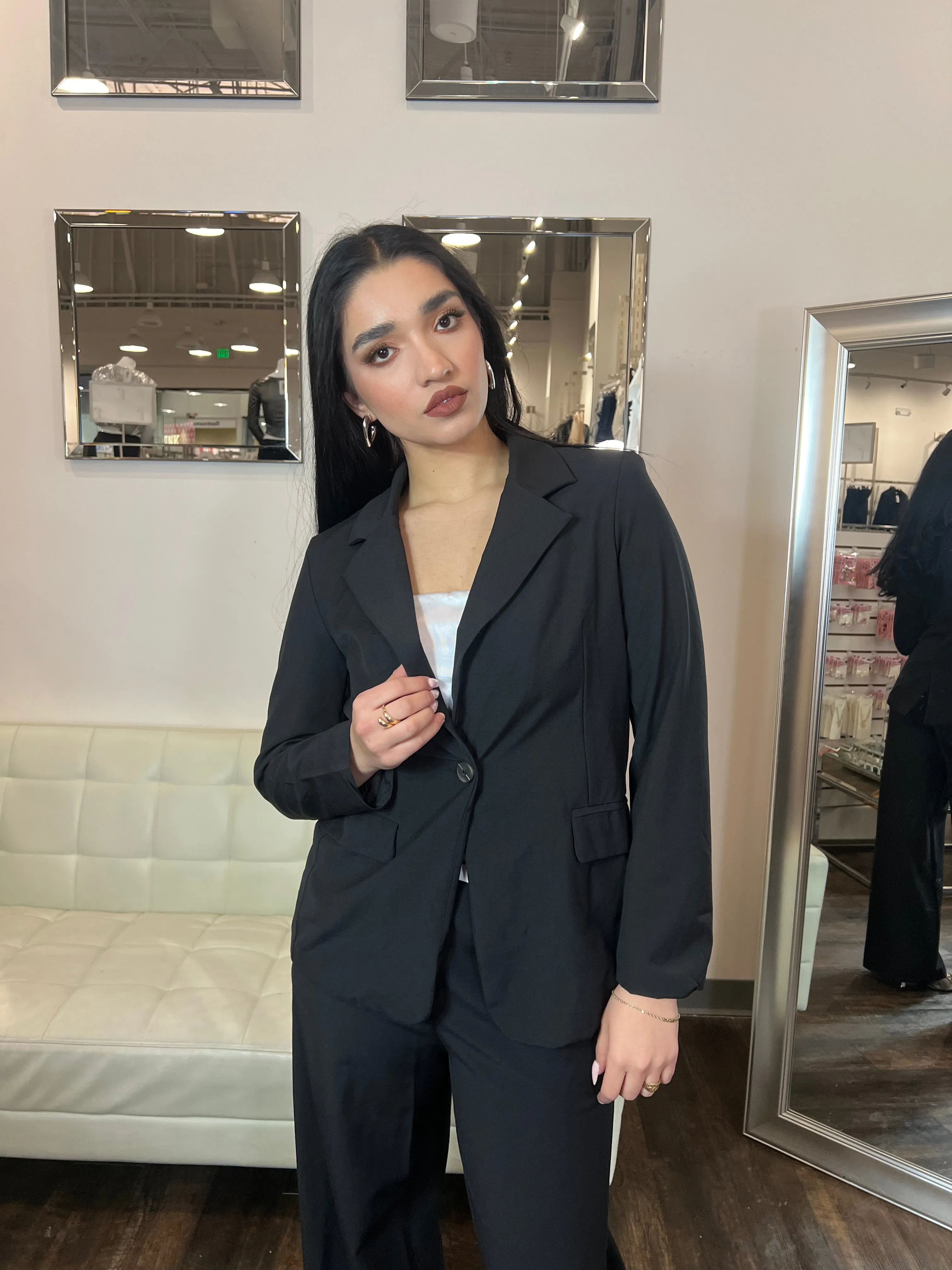 Serena Single Breasted Basic Blazer- Black