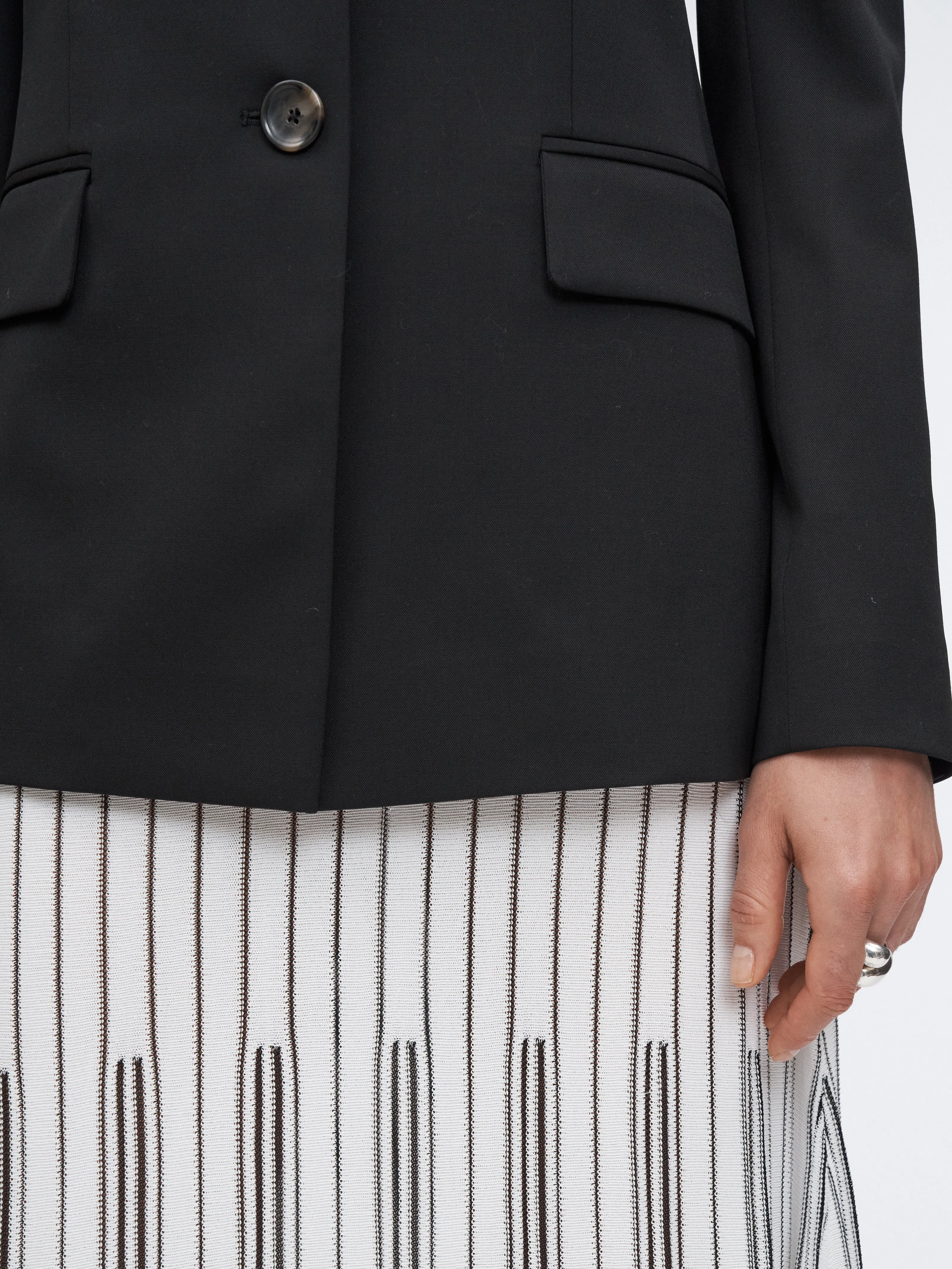Single Breasted Blazer in Black