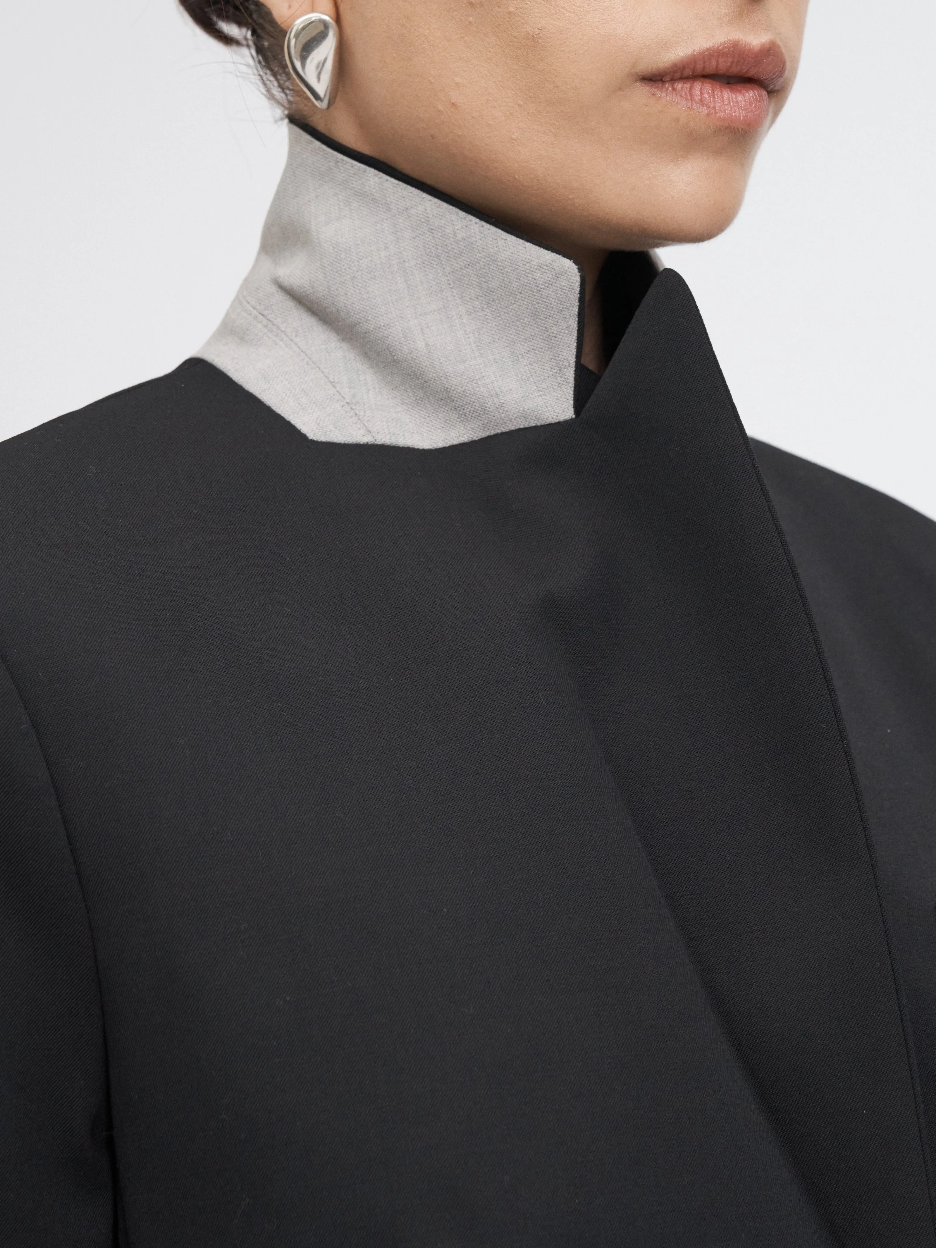 Single Breasted Blazer in Black