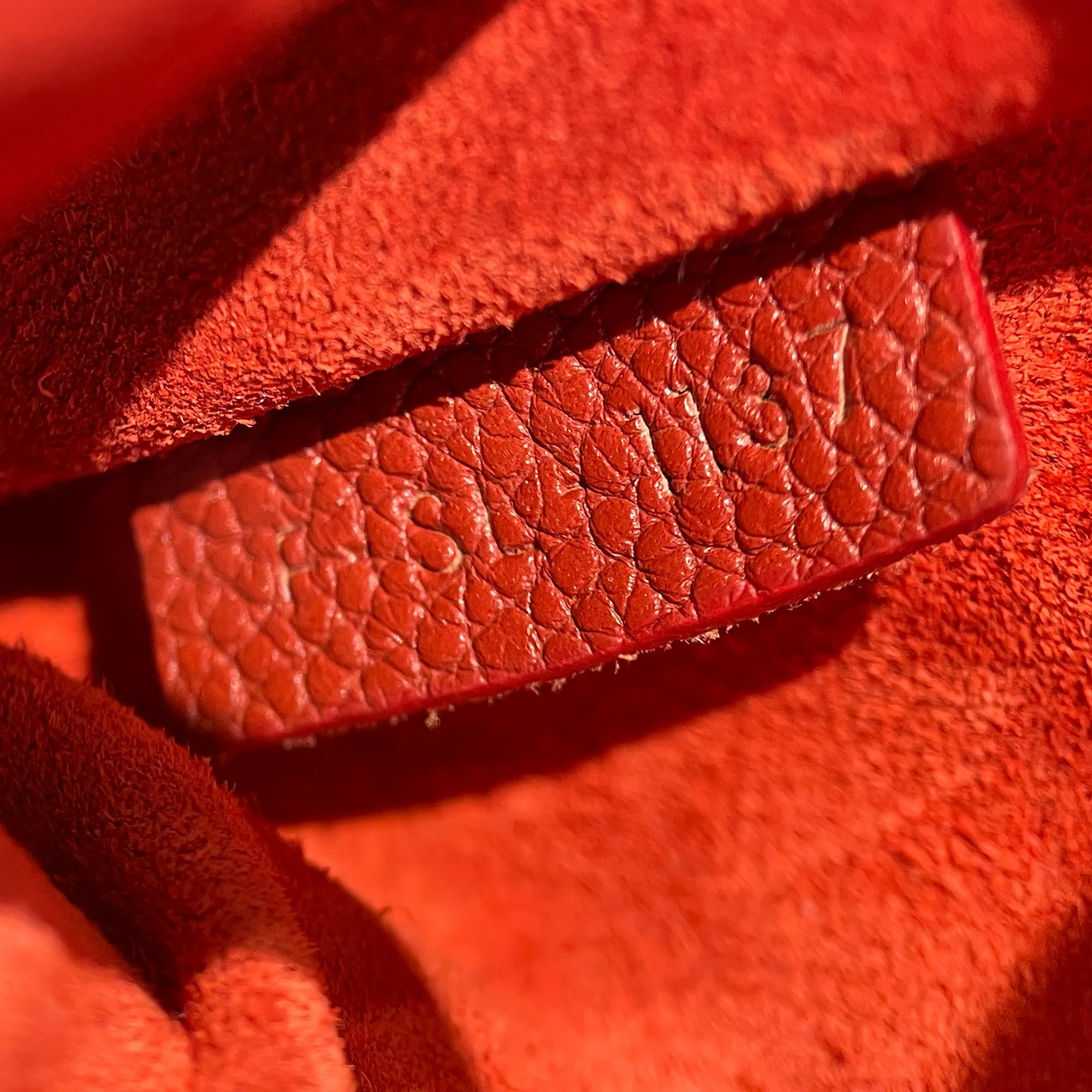 Small Leather Seau Sangle