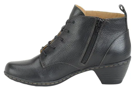SoftSpots Women's Sofi ankle Boot