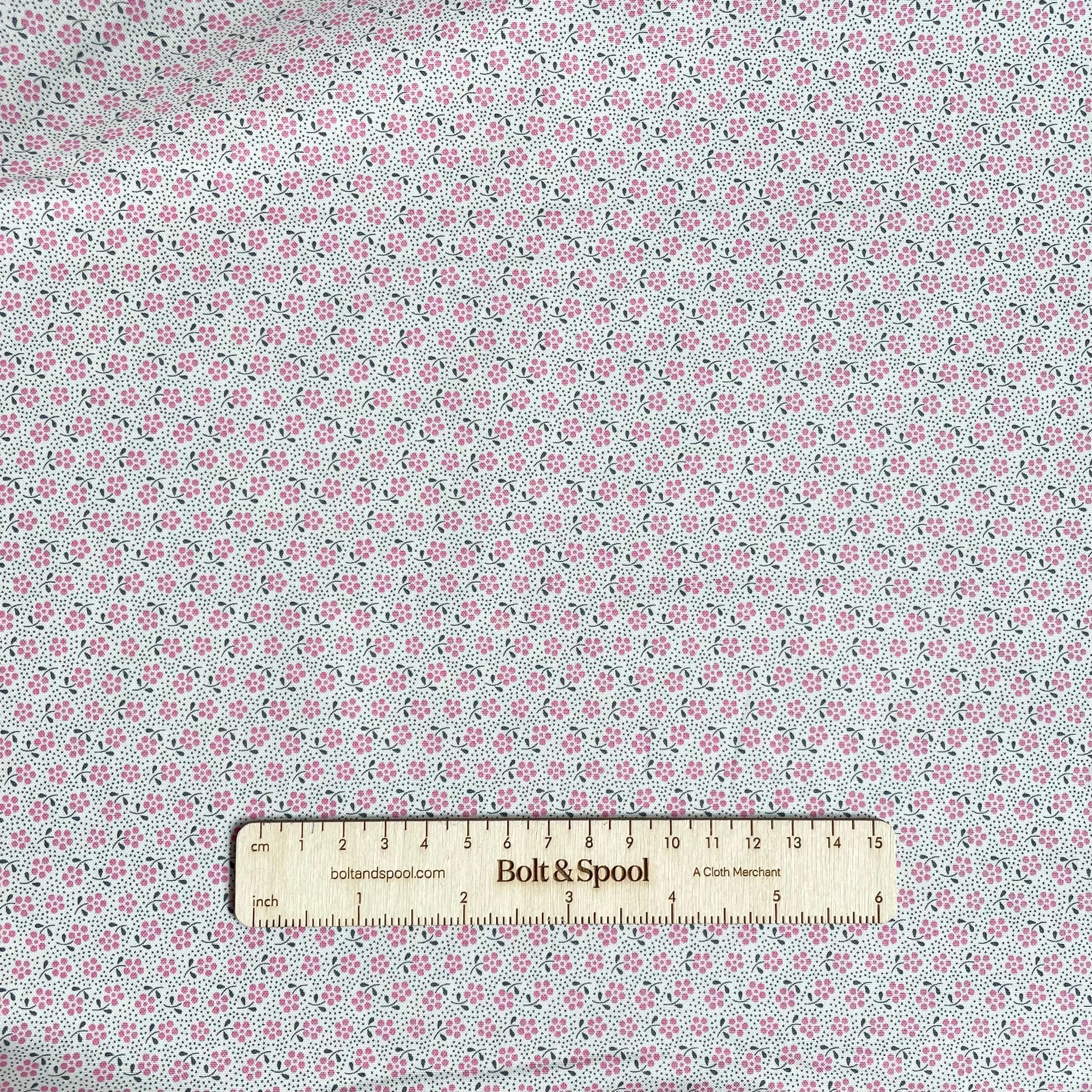 Tilda Fabrics - Meadow Basic Pink