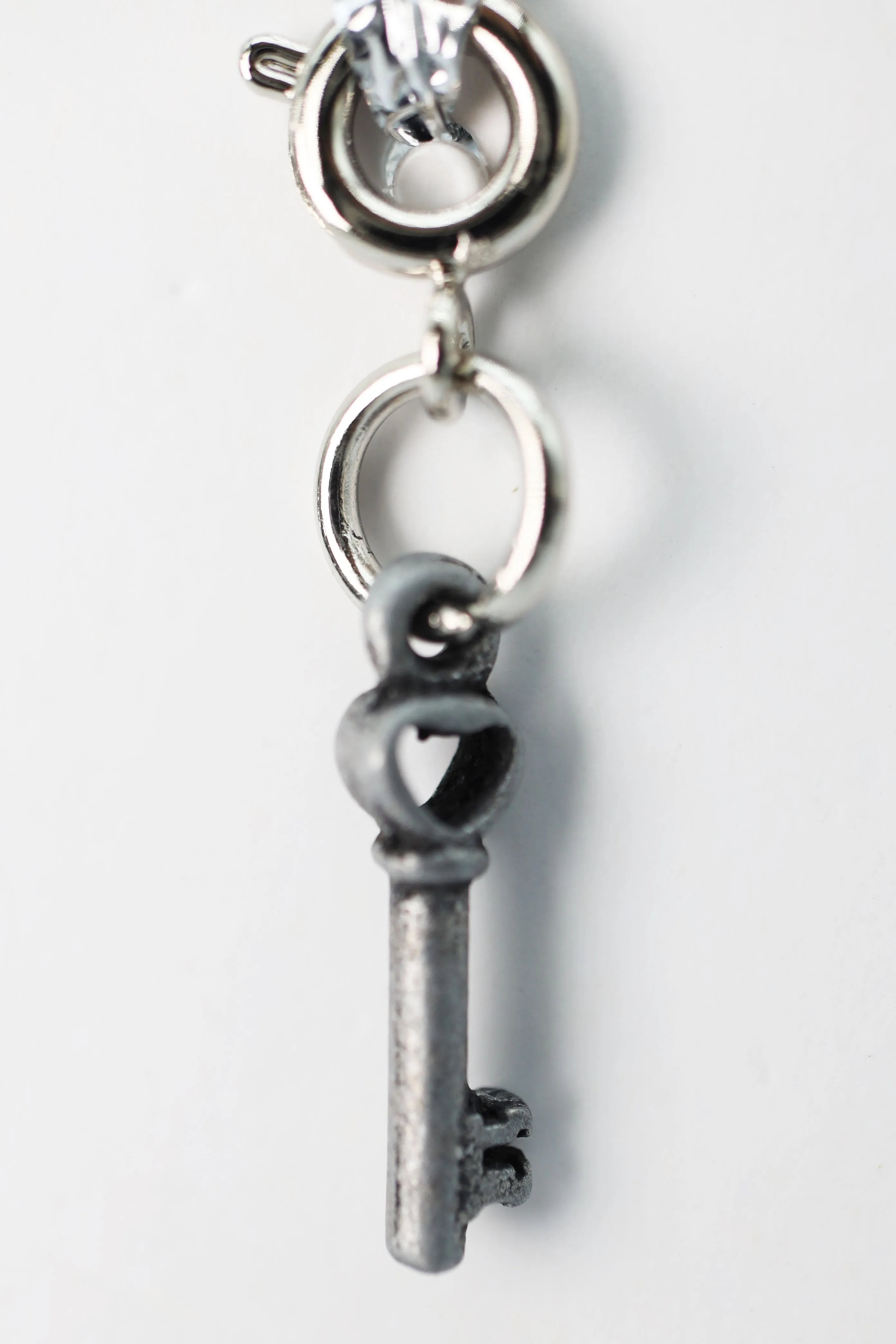 Traveler's Trinkets: Key Charm