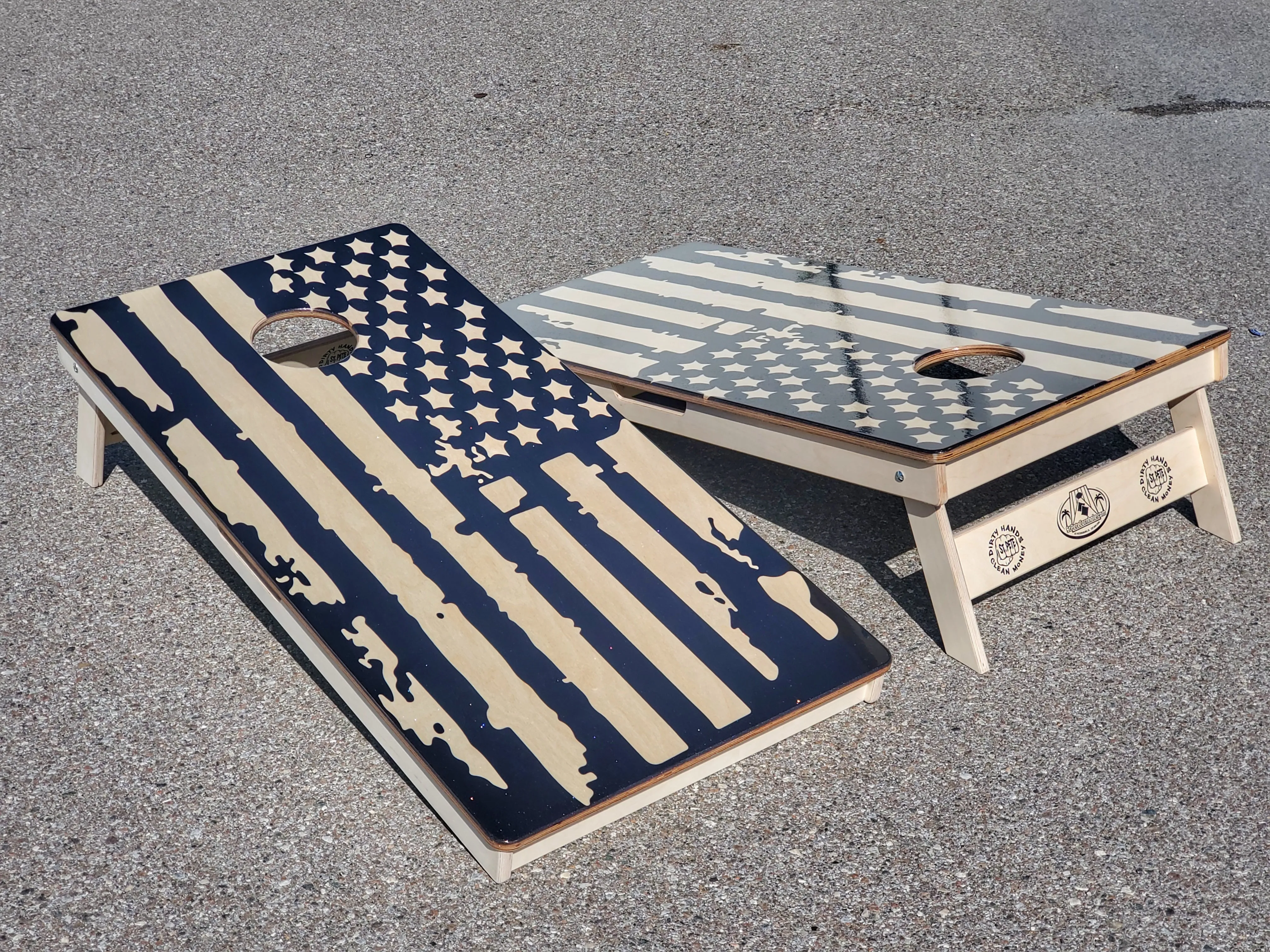 USA Flag Grunge Cornhole Board