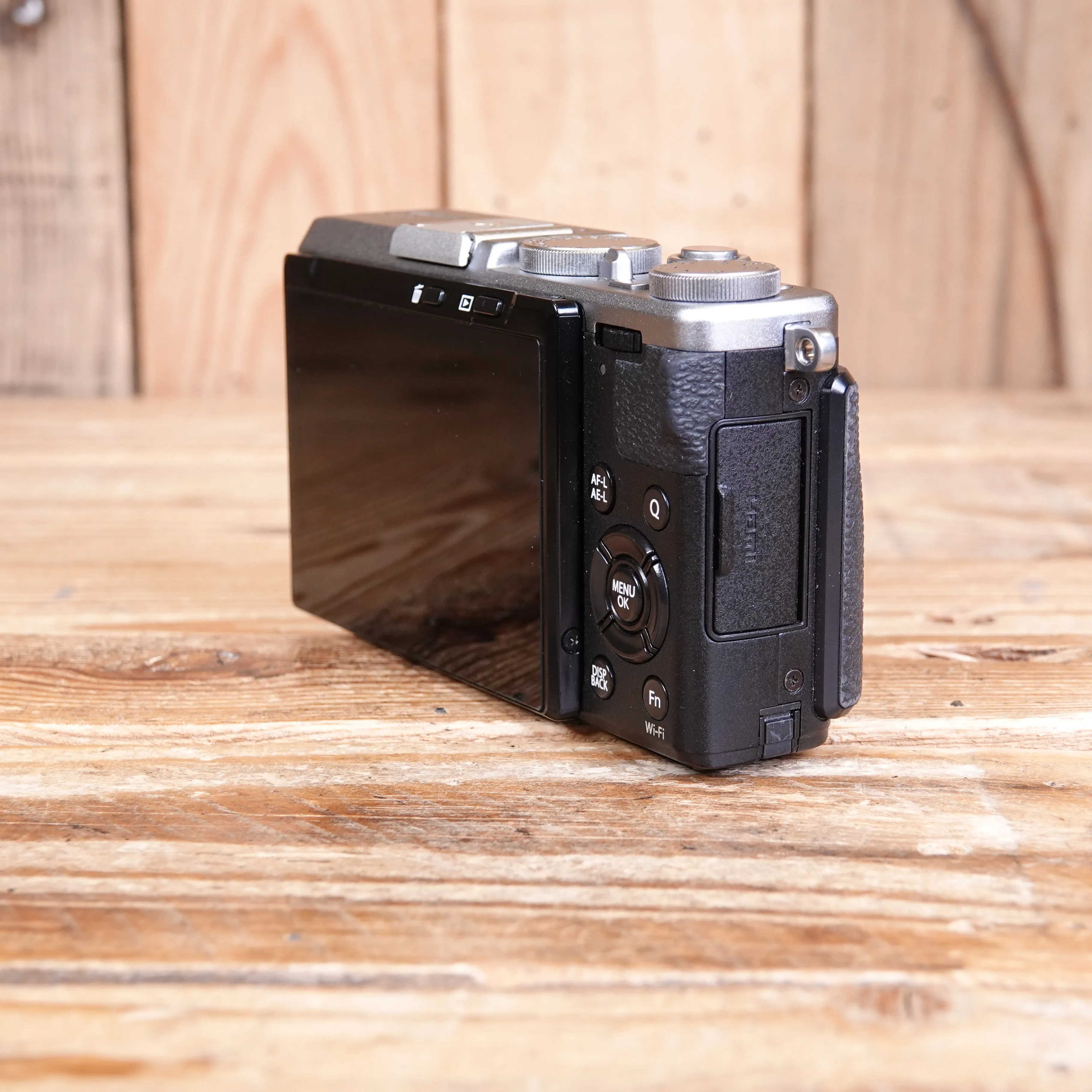Used Fujifilm X70 Camera