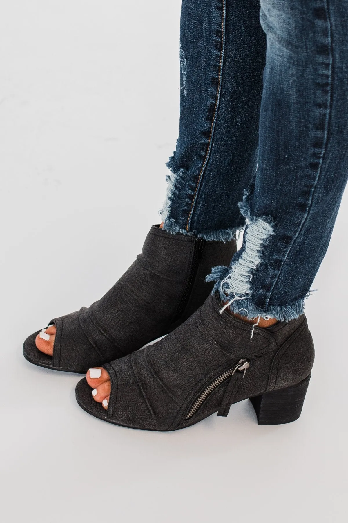 Very G Wonderluet Peep Toe Booties- Black