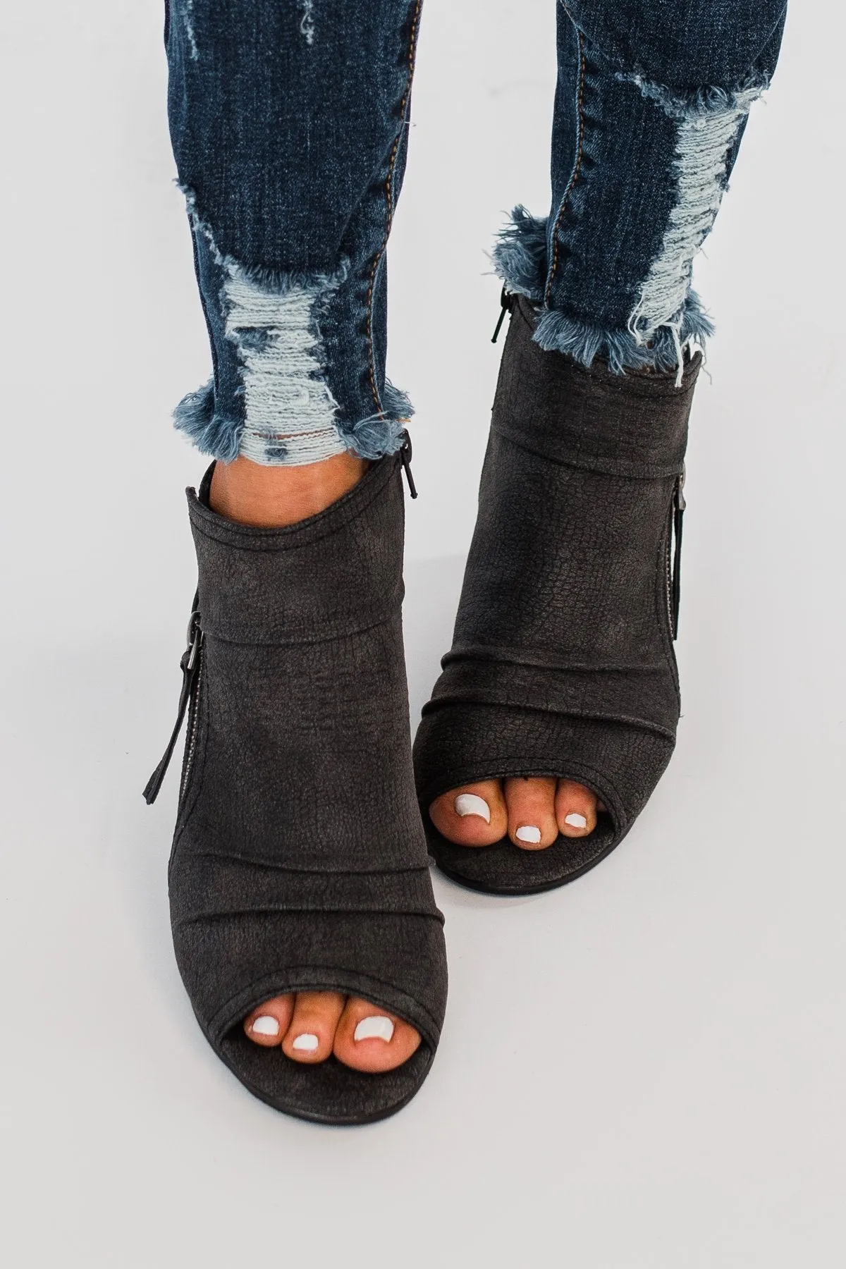Very G Wonderluet Peep Toe Booties- Black