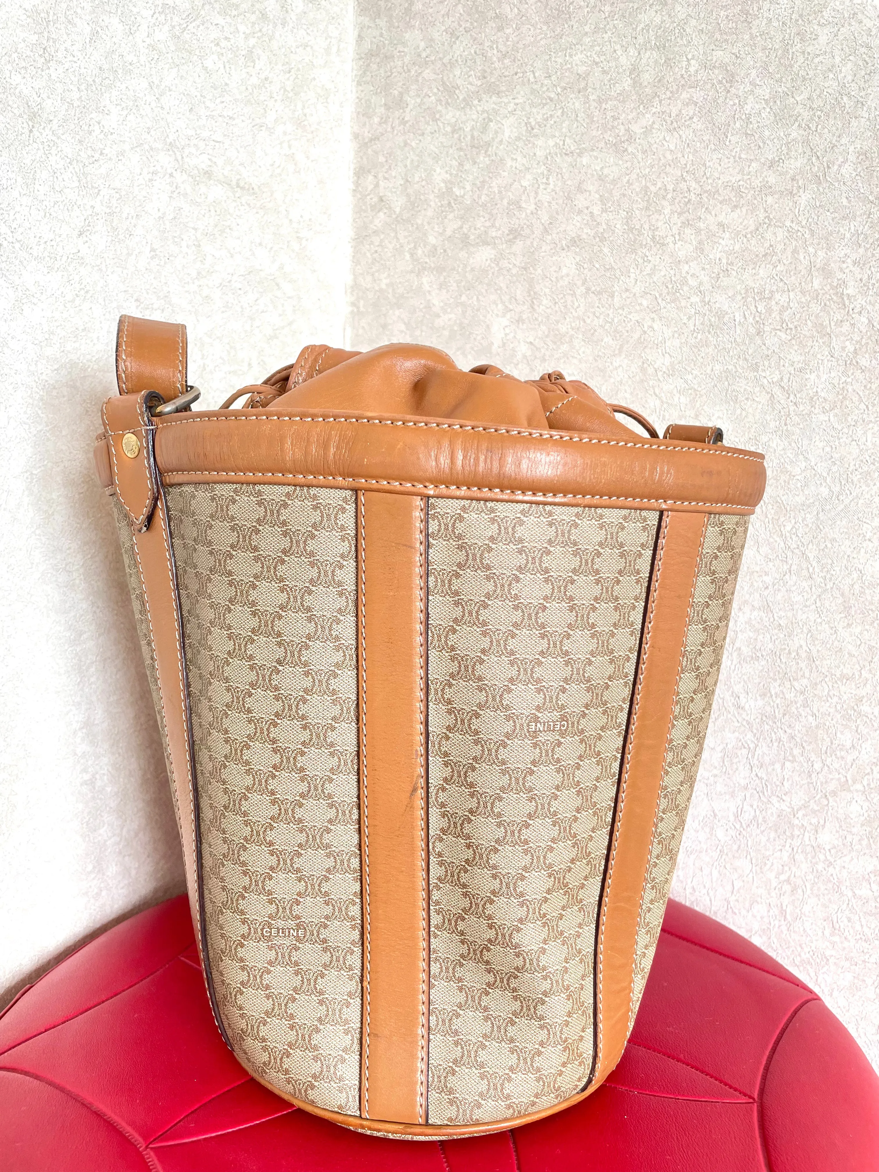 Vintage Celine round box shape hobo bucket shoulder purse in classic brown macadam blaison pattern with leather strap. 050111an1
