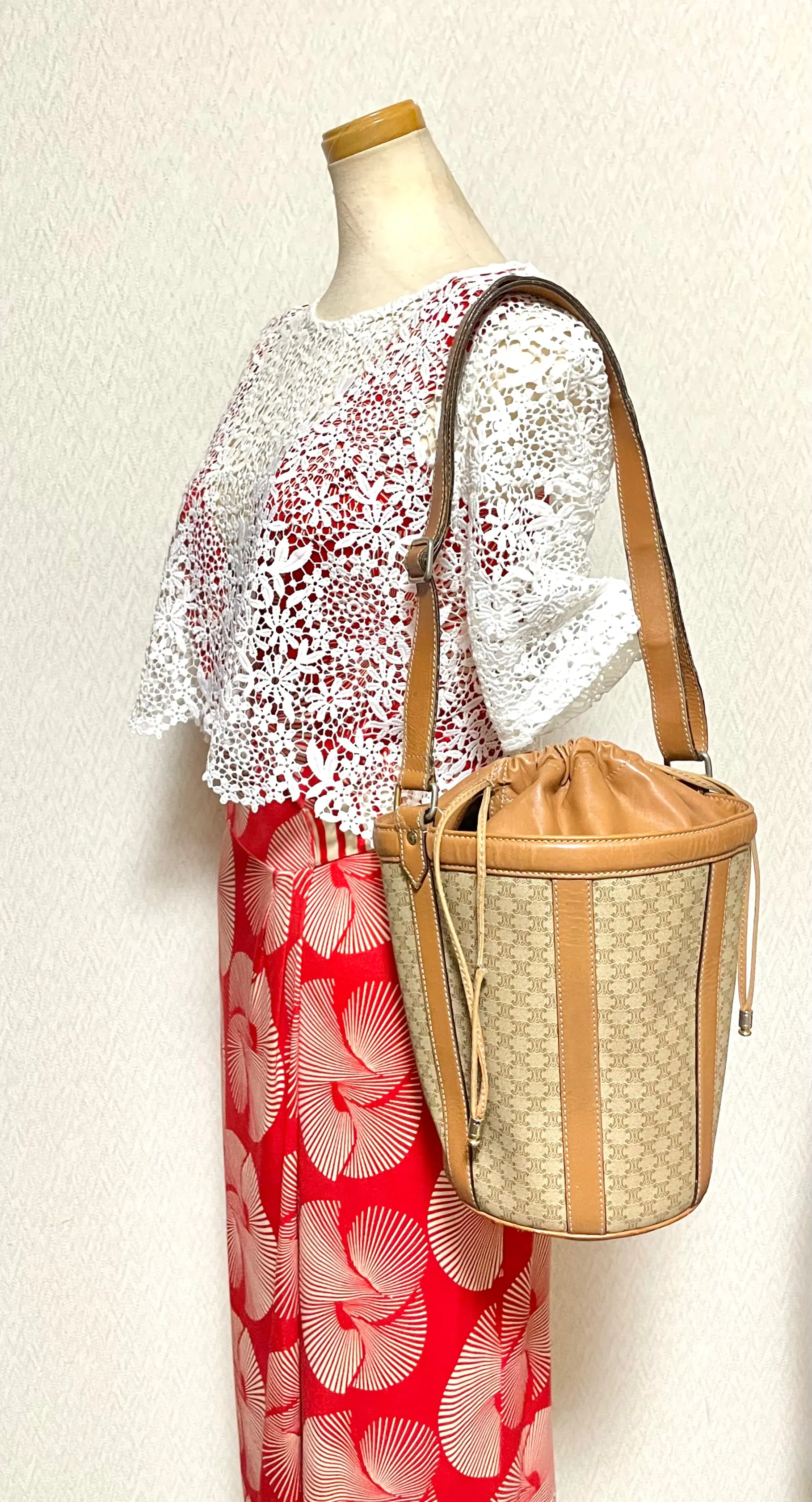 Vintage Celine round box shape hobo bucket shoulder purse in classic brown macadam blaison pattern with leather strap. 050111an1