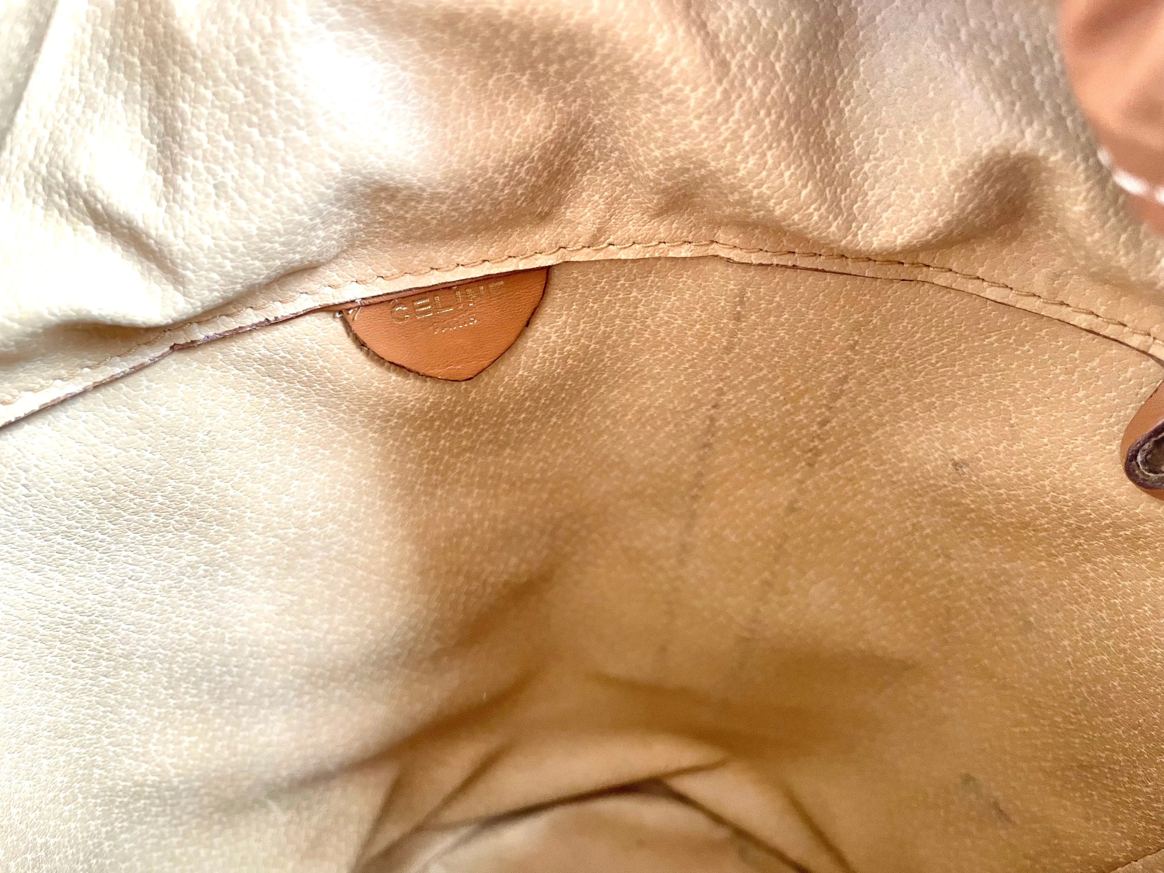 Vintage Celine round box shape hobo bucket shoulder purse in classic brown macadam blaison pattern with leather strap. 050111an1