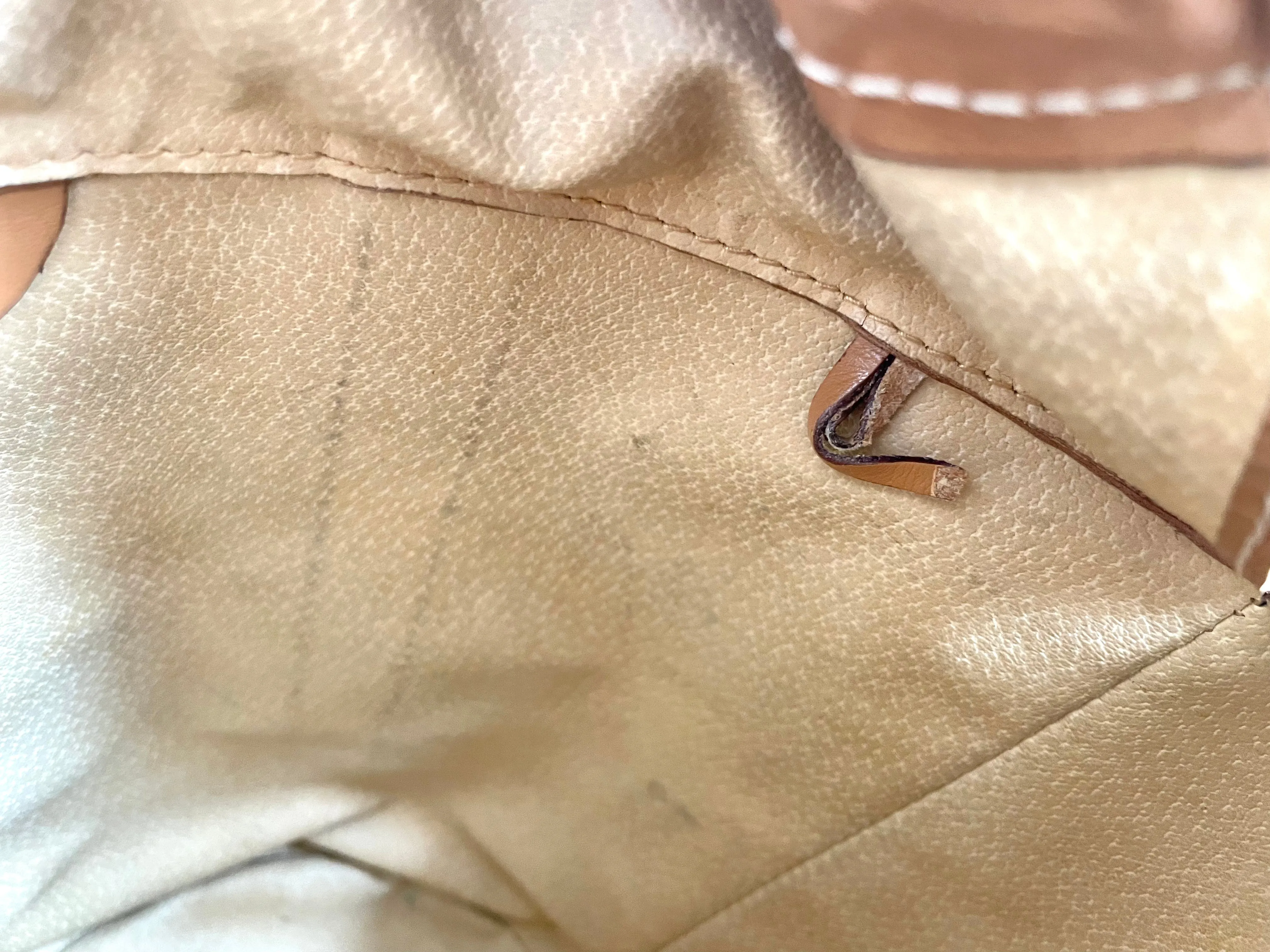 Vintage Celine round box shape hobo bucket shoulder purse in classic brown macadam blaison pattern with leather strap. 050111an1