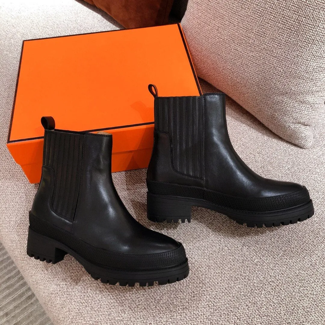 Woman Med Thick Heels Booties Round Toe