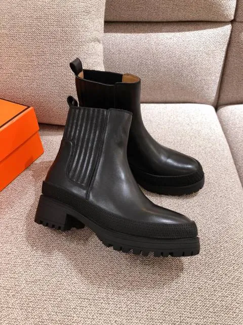 Woman Med Thick Heels Booties Round Toe