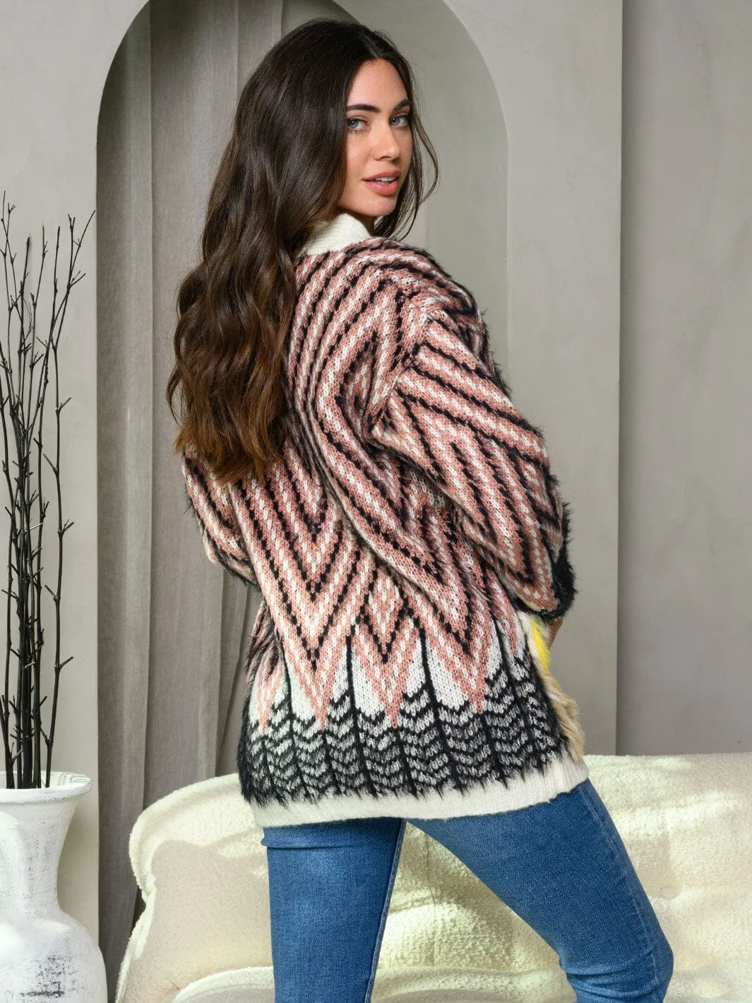 WOMEN'S BUTTON UP FEATHER DETAILED POCKETS CARDIGAN