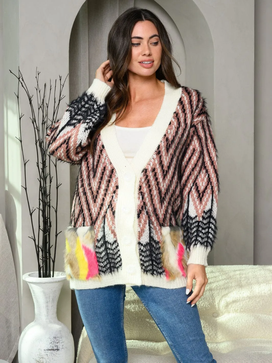 WOMEN'S BUTTON UP FEATHER DETAILED POCKETS CARDIGAN