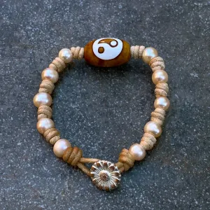Women’s Genuine Freshwater Pearl and Tibetan Agate Gemstone Yin Yang leather bracelet