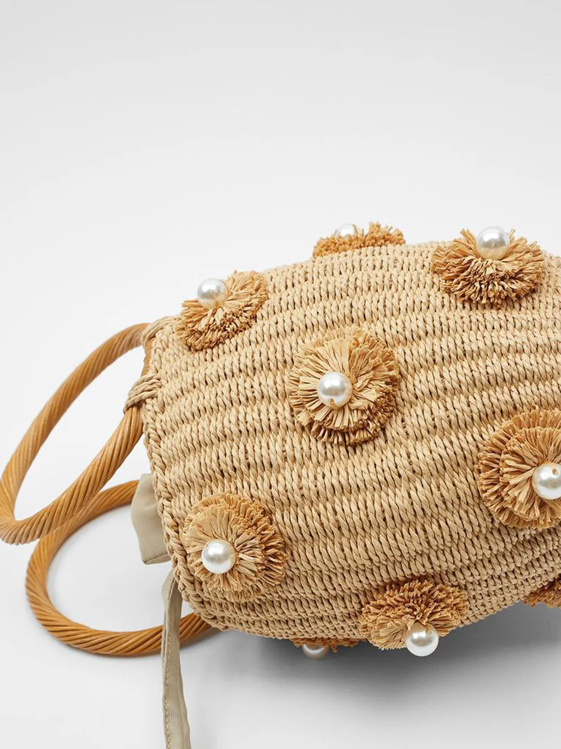 Women's Summer Straw Braided Basket Bag Open-top Petit Bucket Handbag Round Handle Pearls Embellishment
