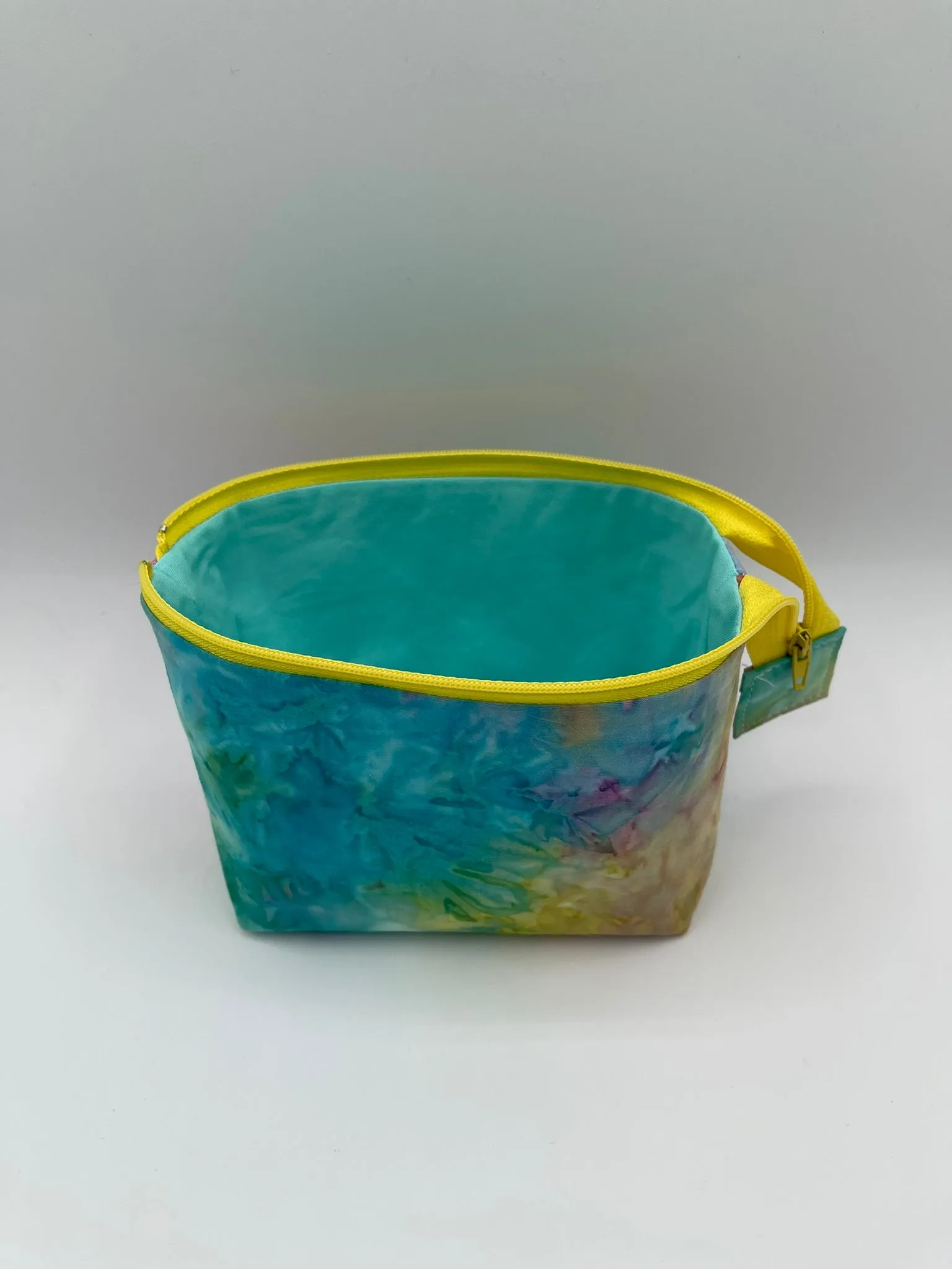 Zipper Bucket Bag - Blue and Pink Marble