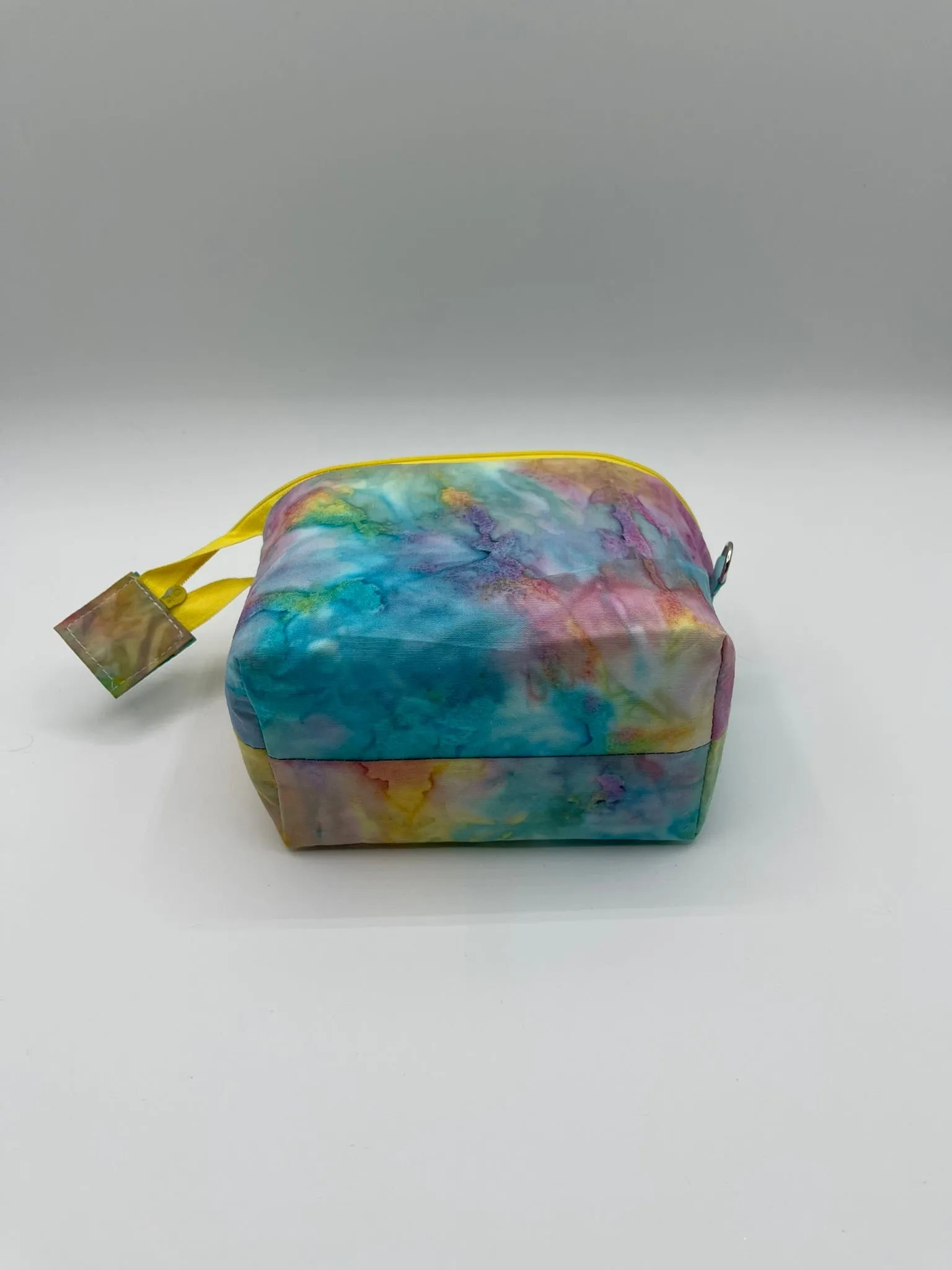 Zipper Bucket Bag - Blue and Pink Marble