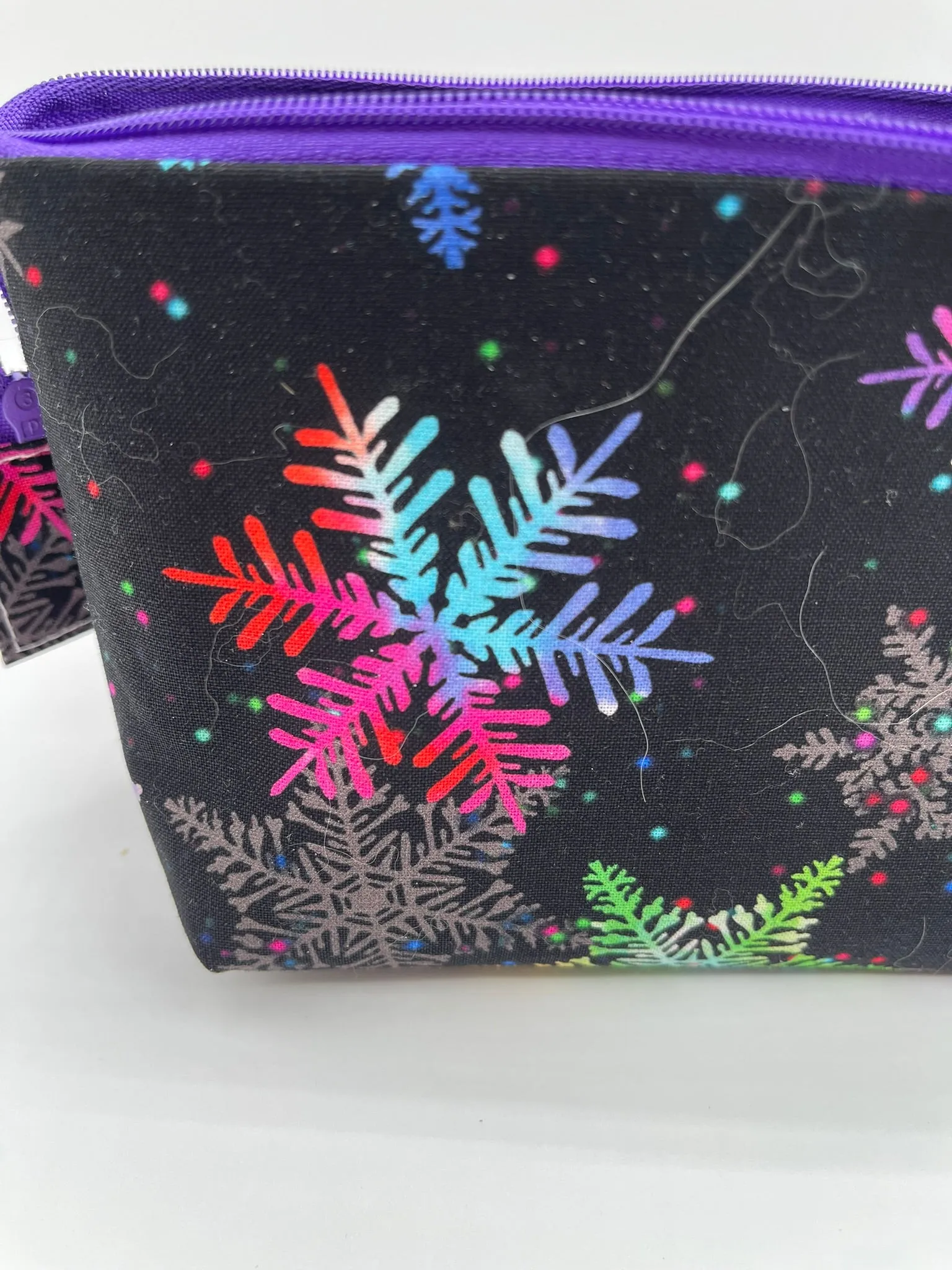 Zipper Bucket Bag - Colorful Snowflakes