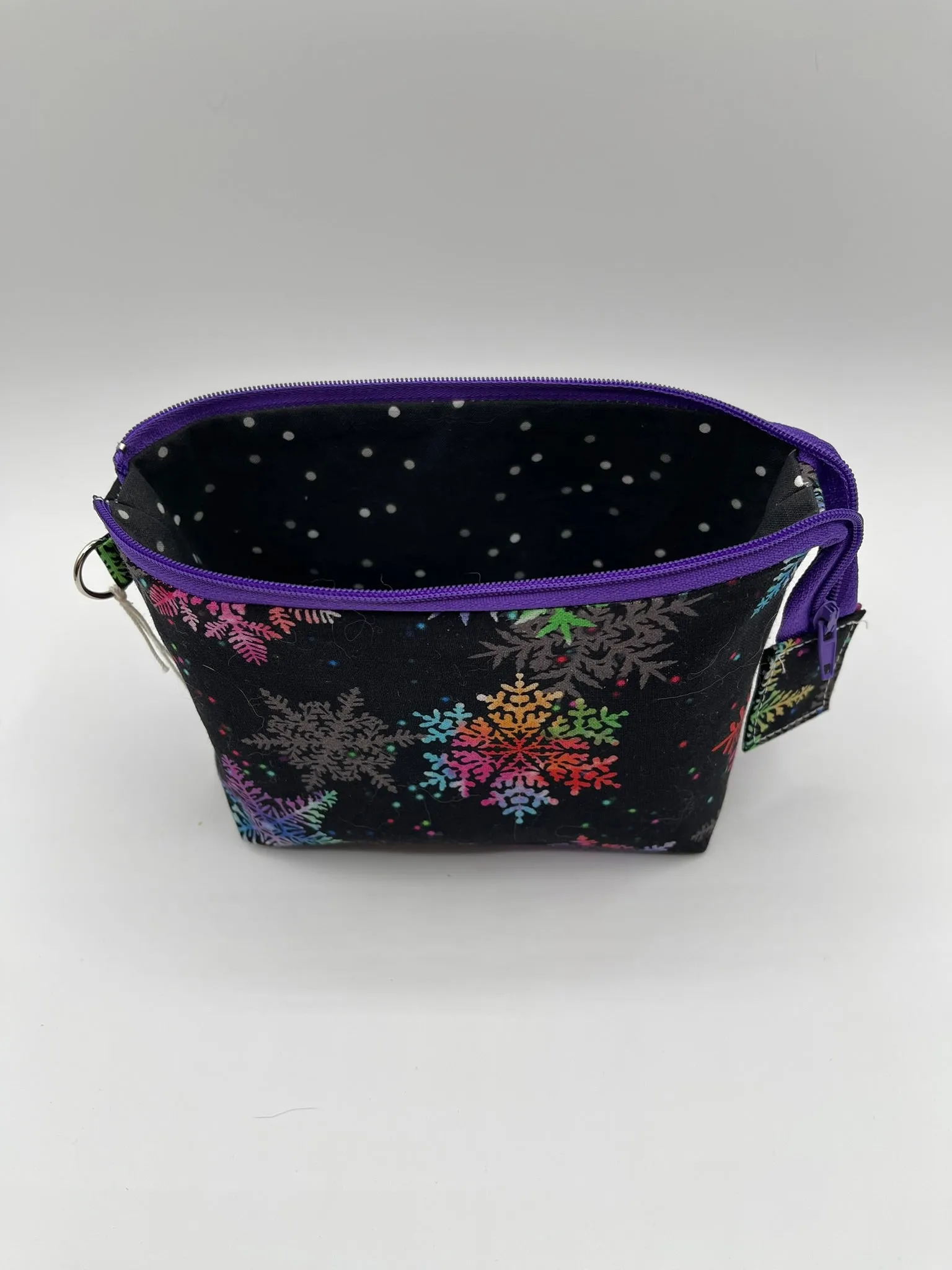 Zipper Bucket Bag - Colorful Snowflakes