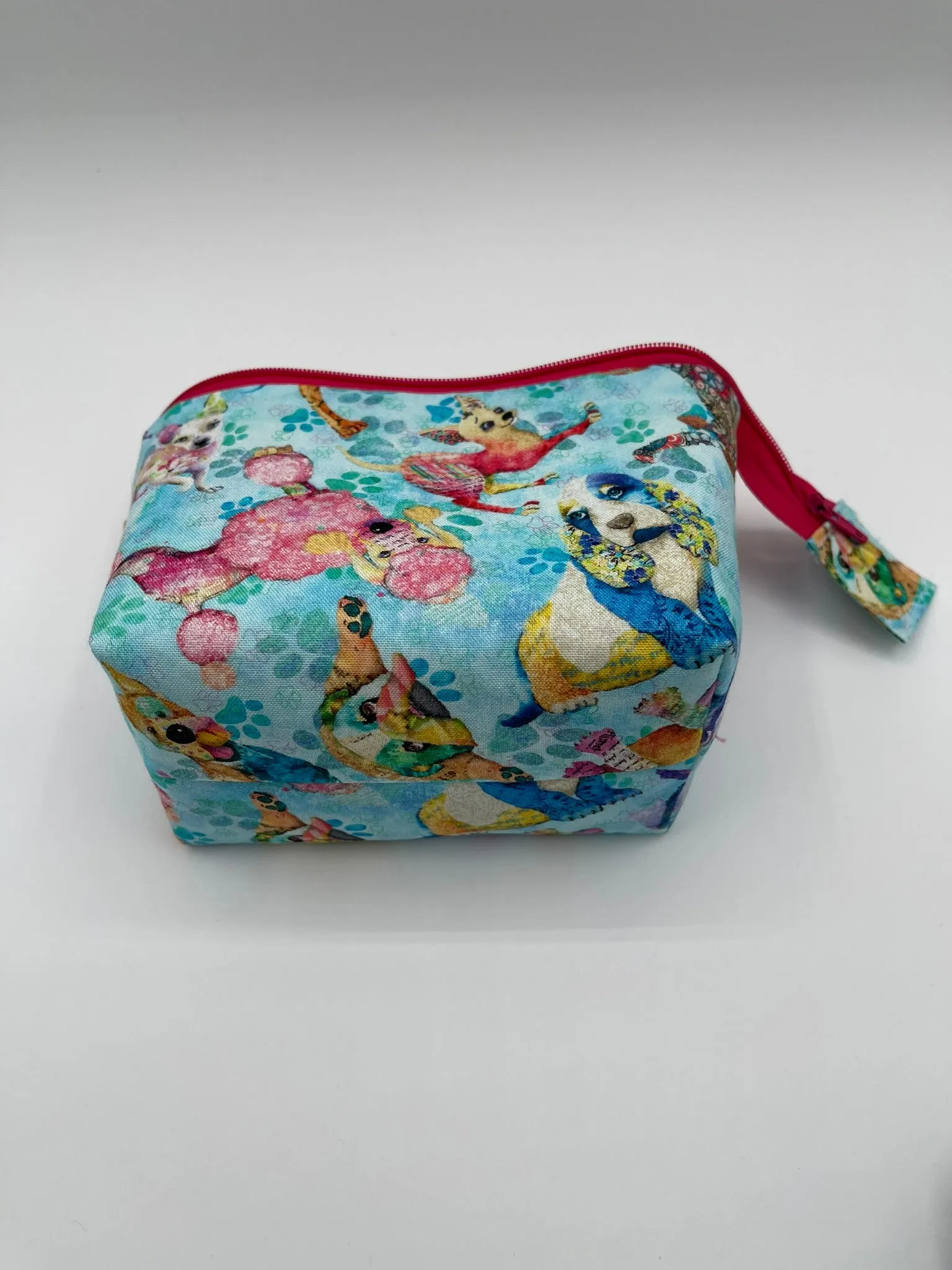 Zipper Bucket Bag - Grunge Dogs on Blue